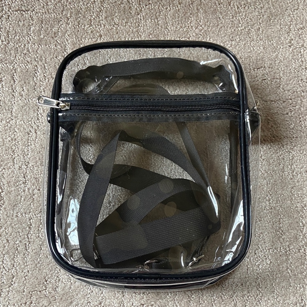 💙2/$5 Medium Clear Bag